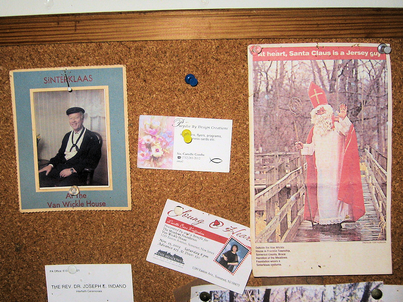 Newspaper sniplet about Sinterklaas.